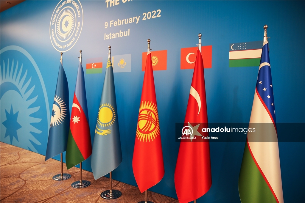В Стамбуле обсуждают пути углубления сотрудничества тюркоязычных государств