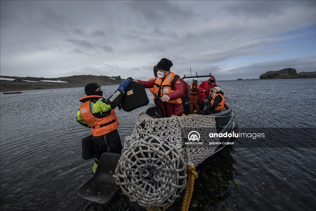 Türk ekibi Antarktika’ya ayak bastı