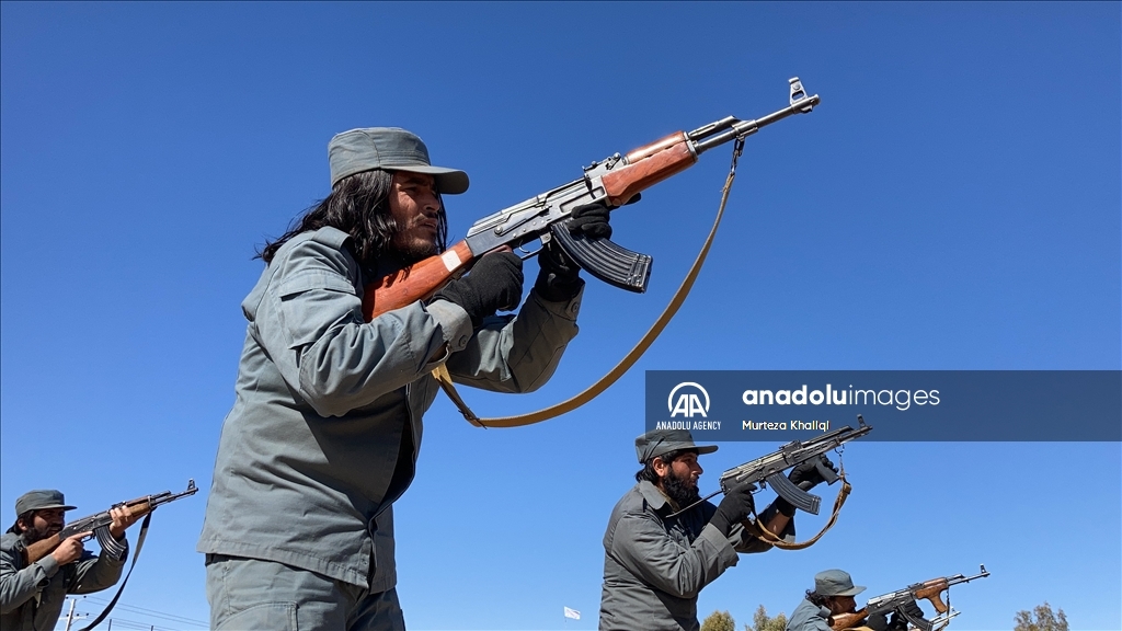 Wisuda anggota polisi baru Taliban di Kandahar