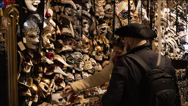 İtalya'da 'Venedik Karnavalı' başladı