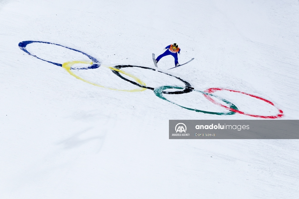 Competencia de salto de esquí se vivió en los Juegos Olímpicos de Invierno de Pekín 2022