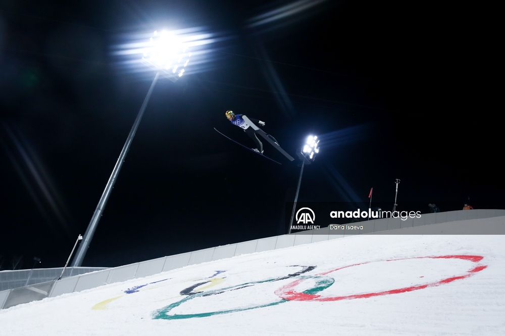 Competencia de salto de esquí se vivió en los Juegos Olímpicos de Invierno de Pekín 2022