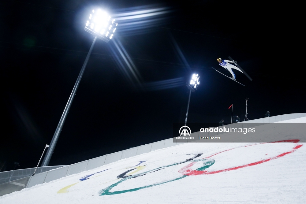 Competencia de salto de esquí se vivió en los Juegos Olímpicos de Invierno de Pekín 2022