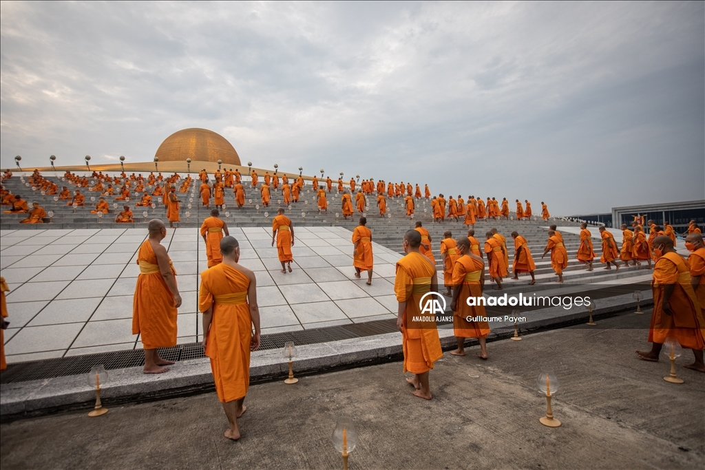 Tayland'da Makha Bucha Günü