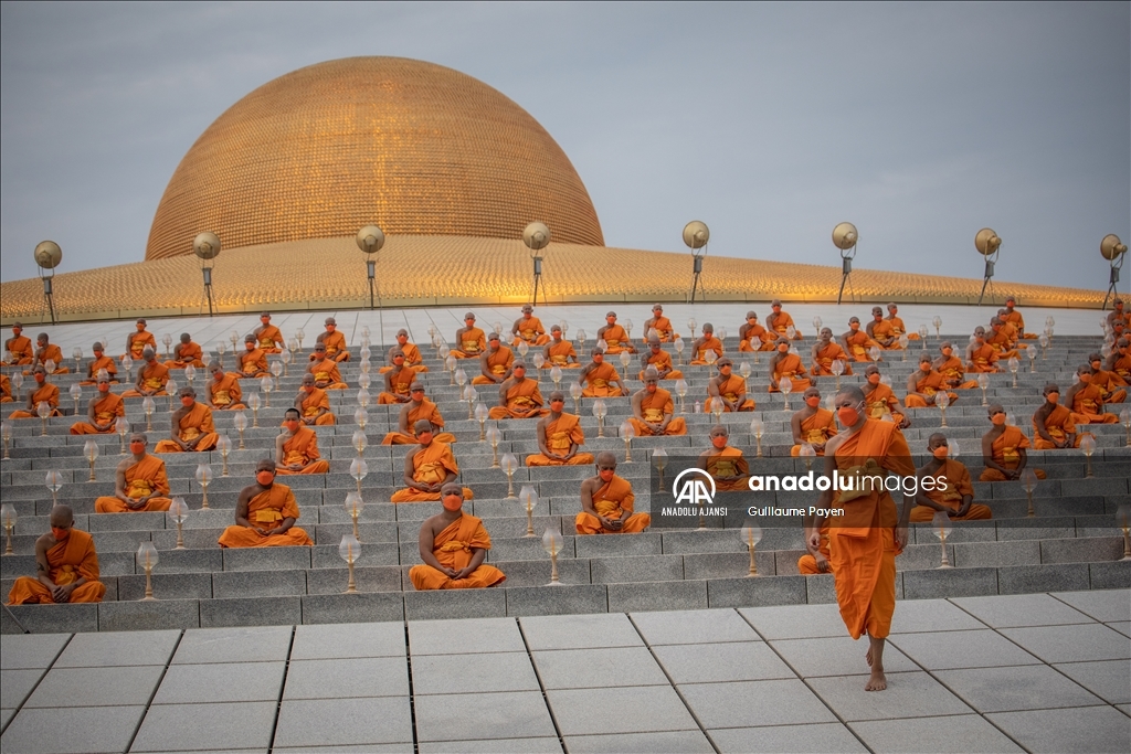 Tayland'da Makha Bucha Günü