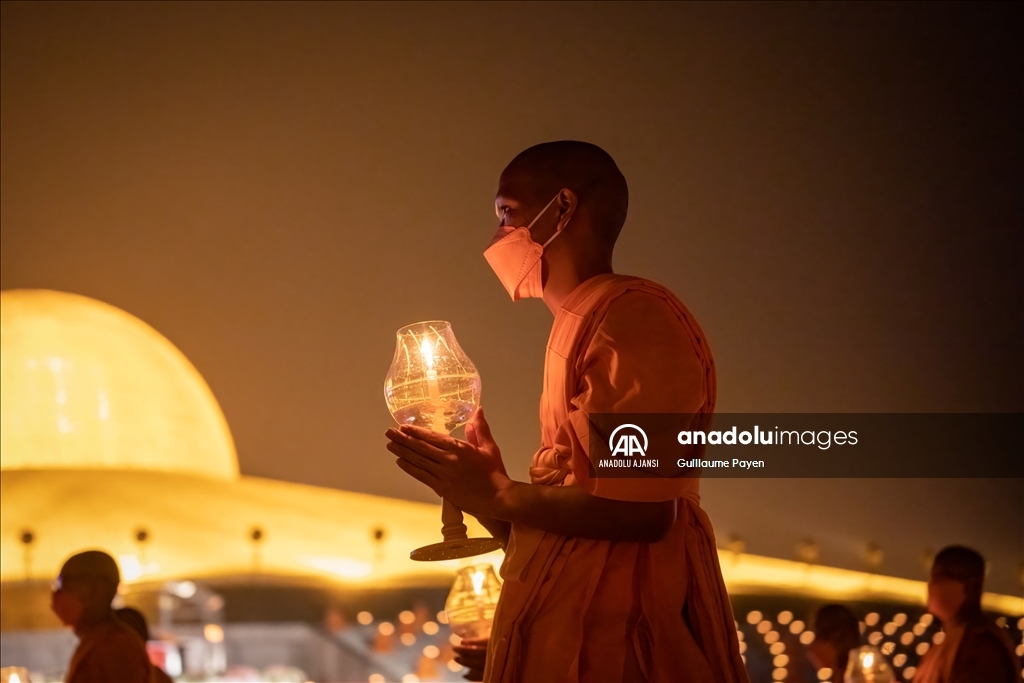 Tayland'da Makha Bucha Günü