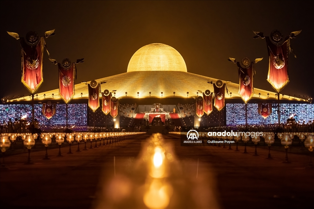 Tayland'da Makha Bucha Günü