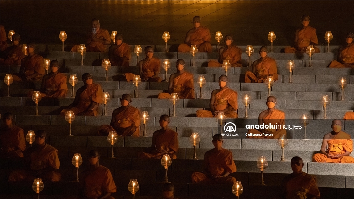 Tayland'da Makha Bucha Günü