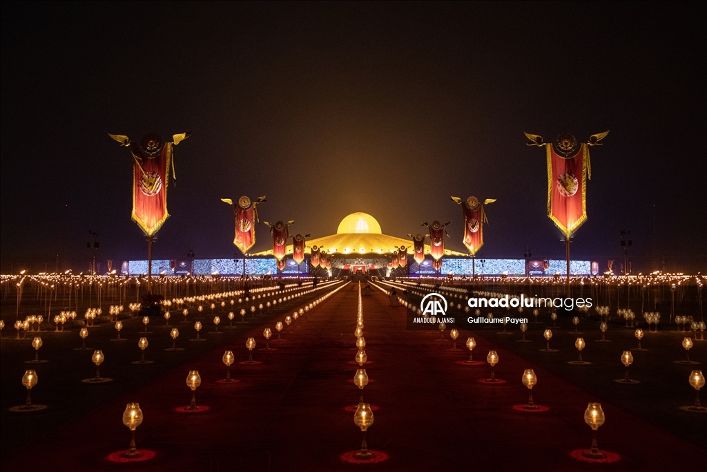 Tayland'da Makha Bucha Günü