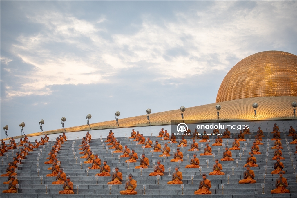 Tayland'da Makha Bucha Günü