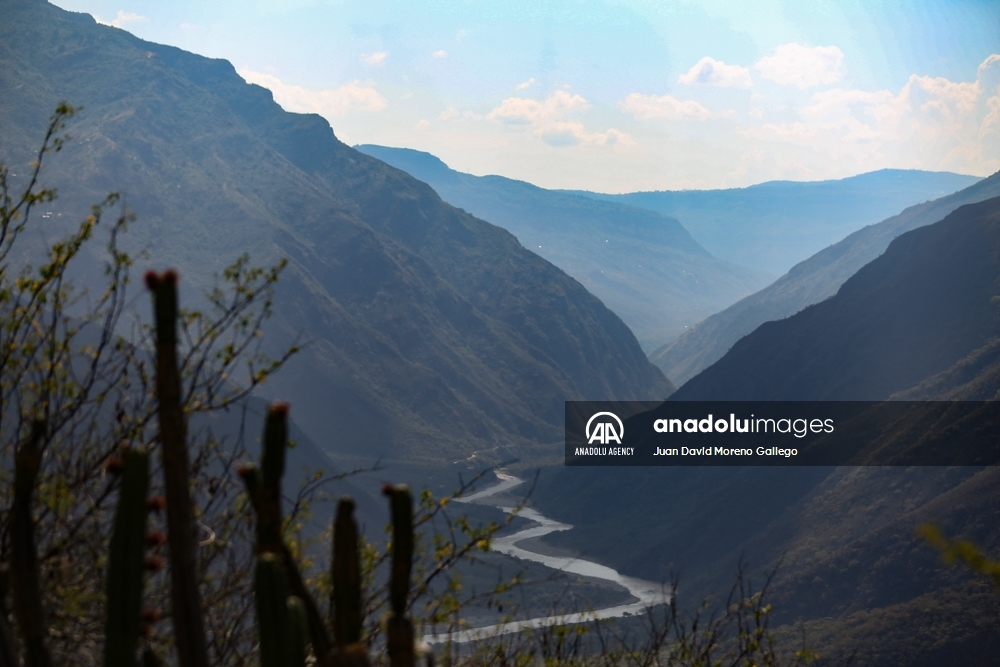 El majestuoso cañón del Chicamocha en Colombia
