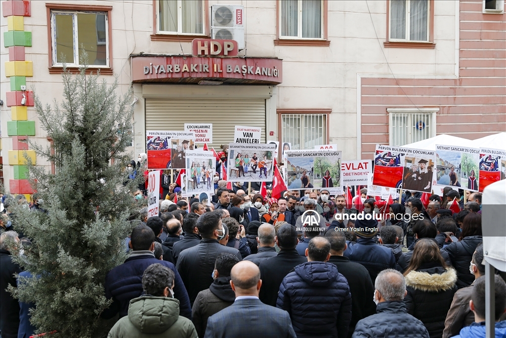 منذ 900 يوم.. أمهات ديار بكر يواصلن الاعتصام شرقي تركيا