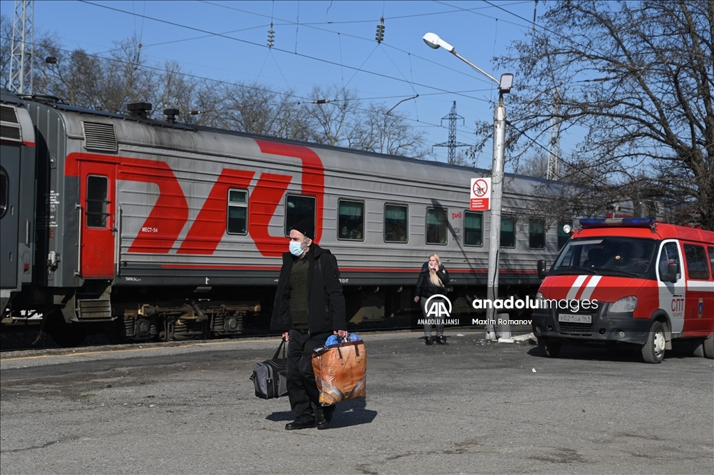 Donbas'taki sivillerin Rusya'ya tahliyesi sürüyor