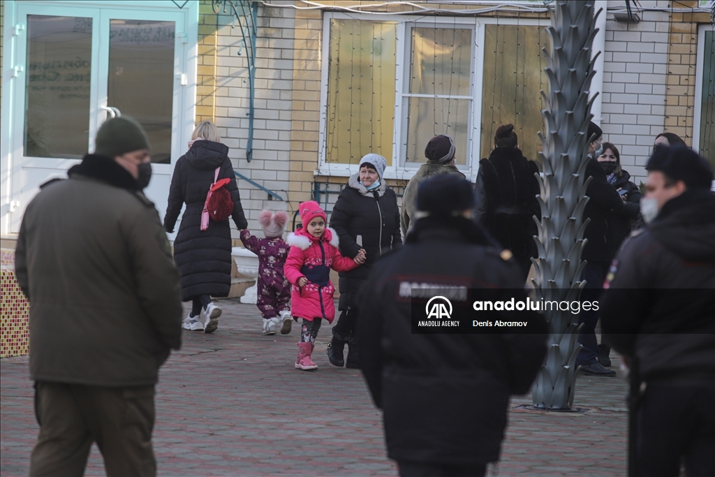 معظم الذين تم إجلاؤهم هم من الأطفال، مؤكدا إجراء كافة التنظيمات لتلقي الأطفال التعليم في المدارس