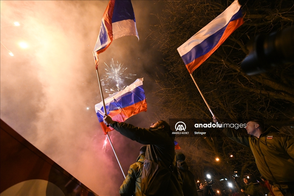 Perayaan setelah pengakuan Rusia atas wilayah Luhansk dan Donetsk yang memisahkan diri di Ukraina