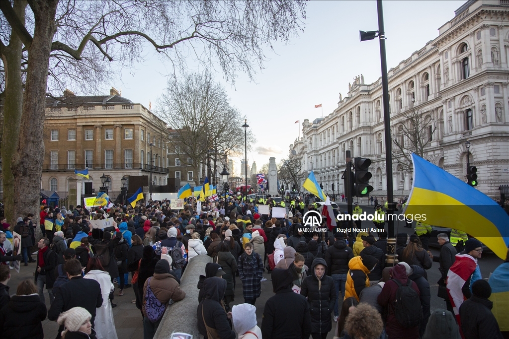 İngiltere’nin başkenti Londra’da Rusya’nın Ukrayna’ya müdahalesi protesto edildi