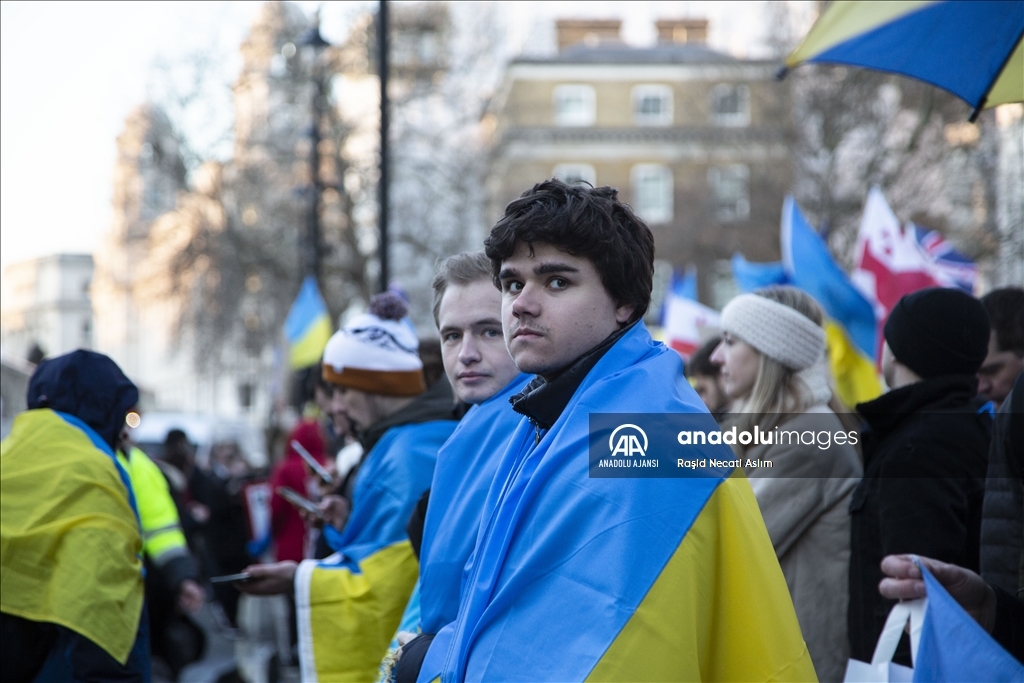 İngiltere’nin başkenti Londra’da Rusya’nın Ukrayna’ya müdahalesi protesto edildi