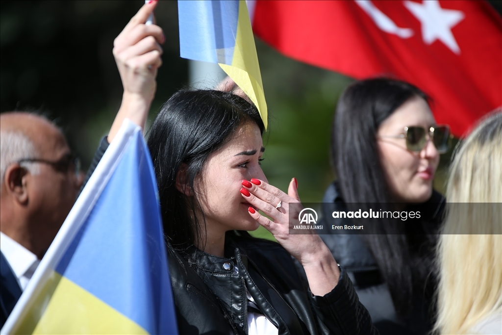 Adana'da yaşayan Ukraynalılar, Rusya'nın askeri müdahalesine tepki gösterdi