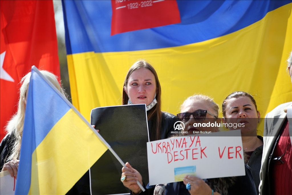 Adana'da yaşayan Ukraynalılar, Rusya'nın askeri müdahalesine tepki gösterdi