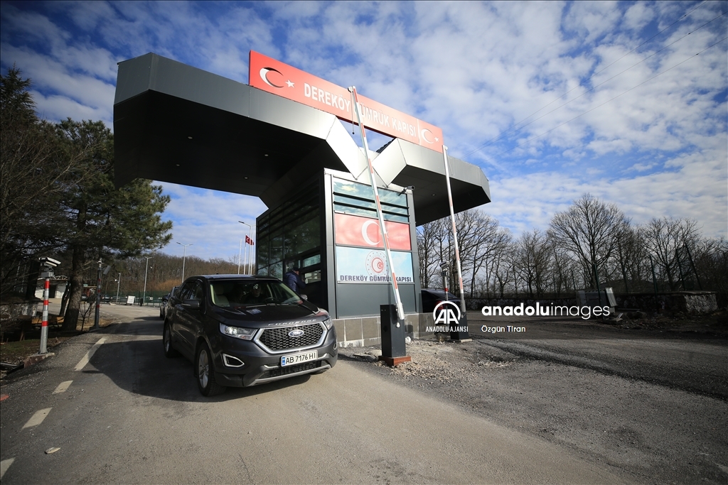 Rusya'nın saldırılarından kaçan Ukraynalı aileler Türkiye'ye gelmeye devam ediyor