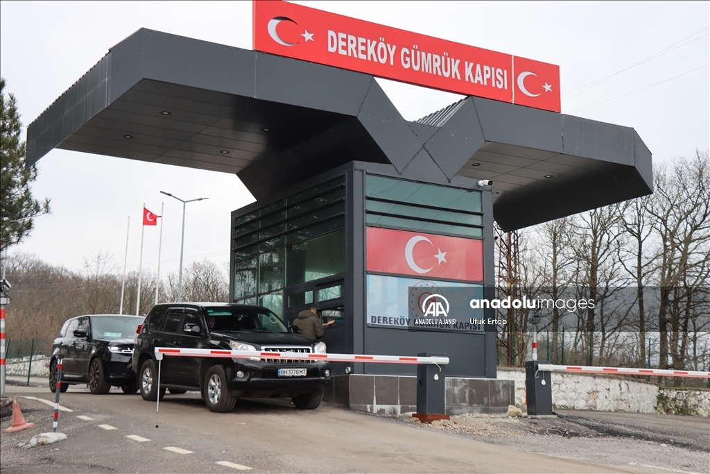 Rusya'nın saldırılarından kaçan Ukraynalı aileler Türkiye'ye gelmeye devam ediyor