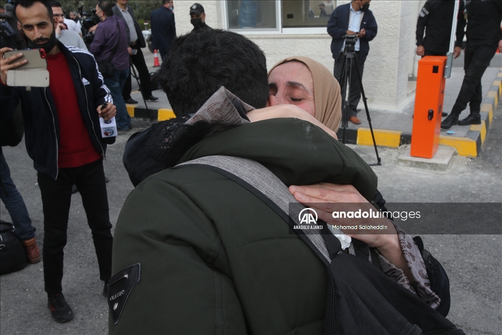 Ukrayna'dan tahliye edilen Ürdünlüler Amman'a ulaştı