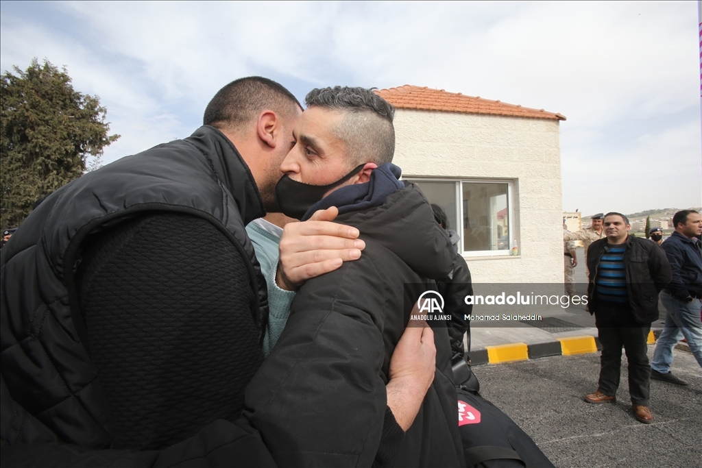 Ukrayna'dan tahliye edilen Ürdünlüler Amman'a ulaştı