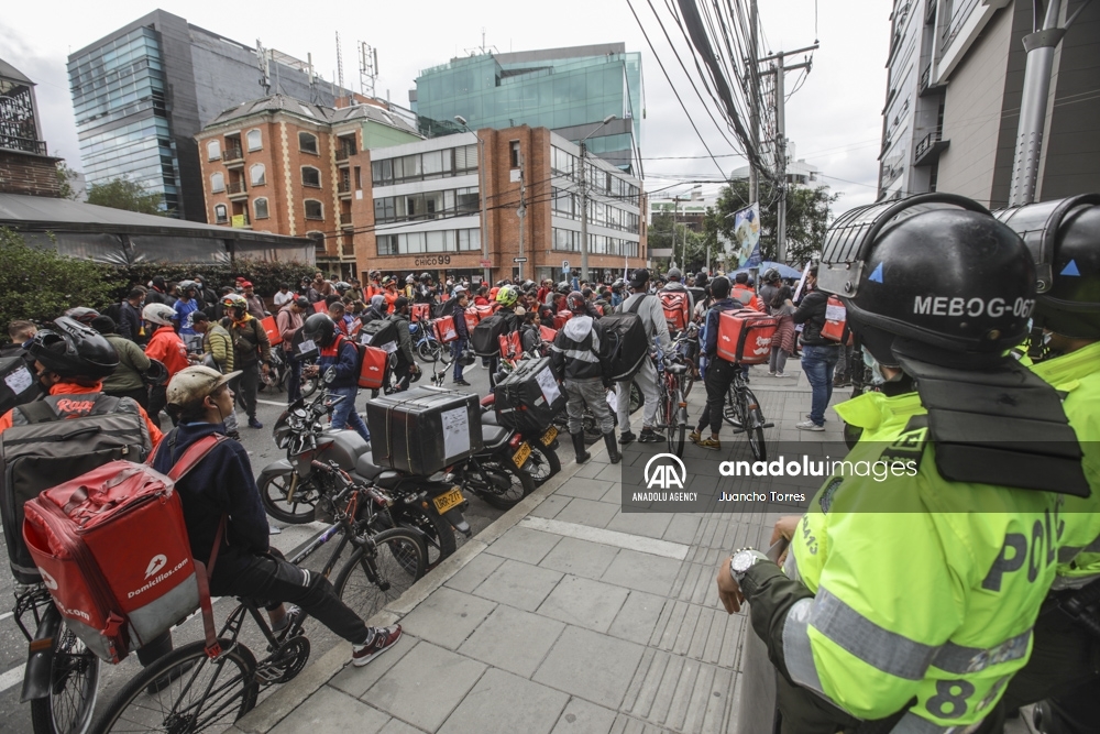 Domiciliarios de la plataforma Rappi protestan por mejores condiciones laborales en Colombia