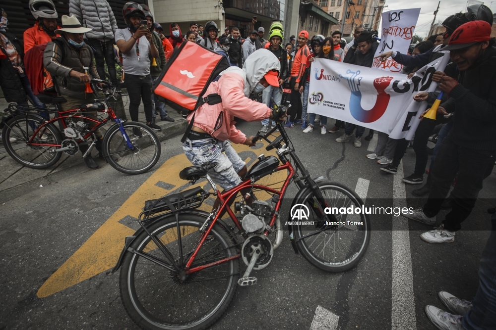 Domiciliarios de la plataforma Rappi protestan por mejores condiciones laborales en Colombia