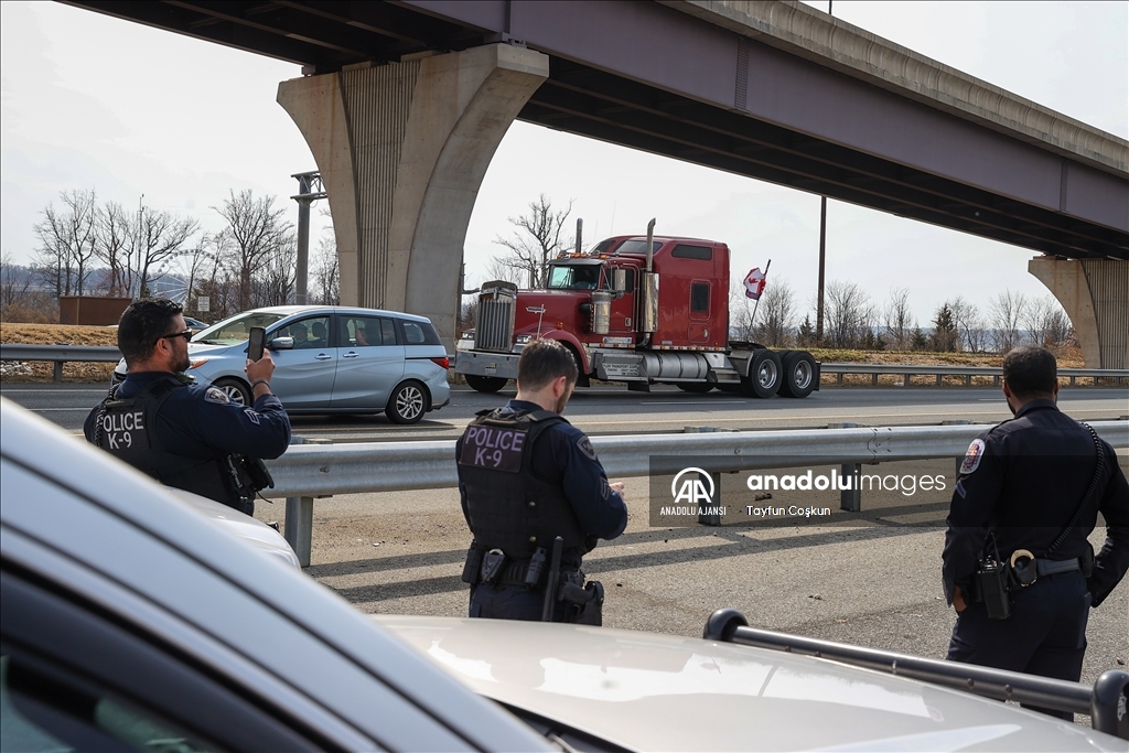 Kovid-19 aşısı karşıtı kamyoncular Washington'da