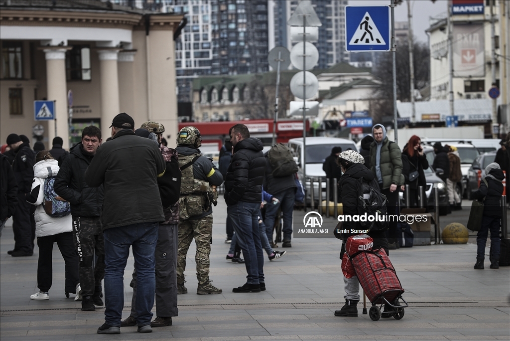 Kiev'den tahliyeler devam ediyor