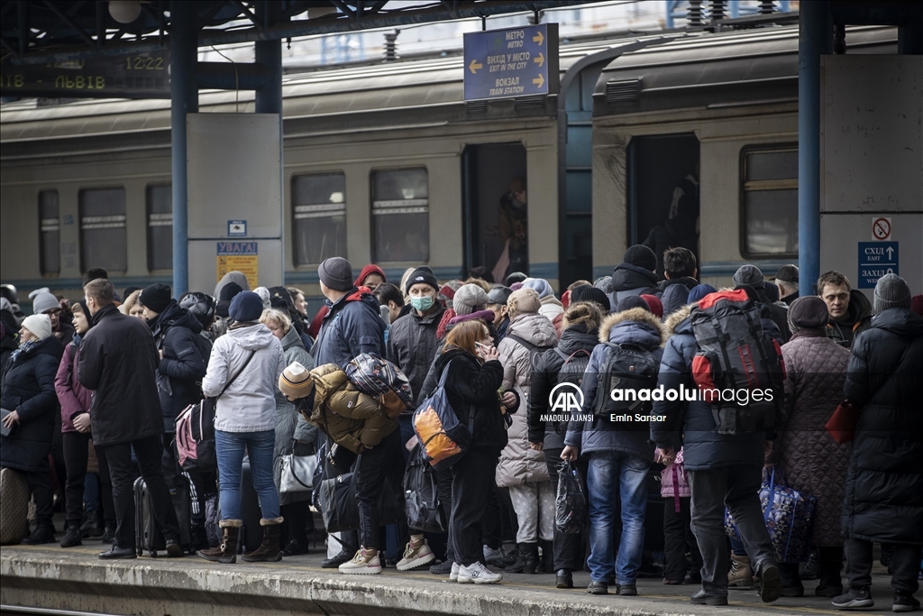 Kiev'den tahliyeler devam ediyor