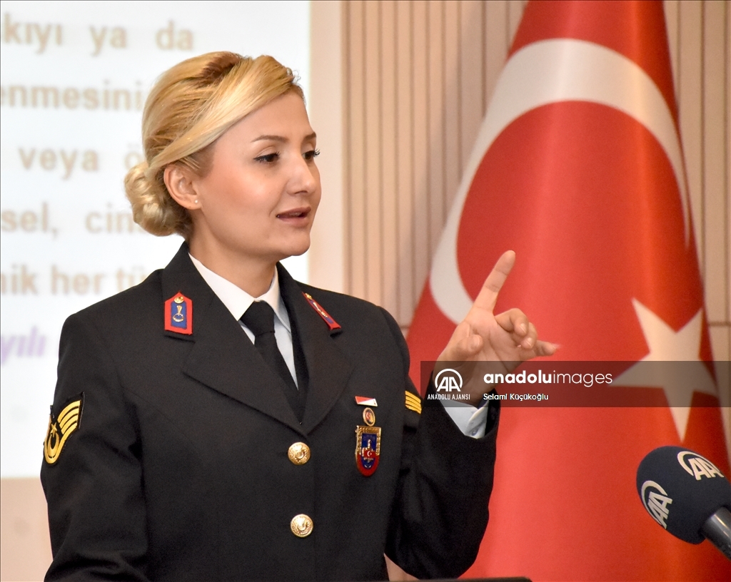 Jandarmanın kahraman kadın astsubayları hemcinslerine karşı şiddete "dur" diyor