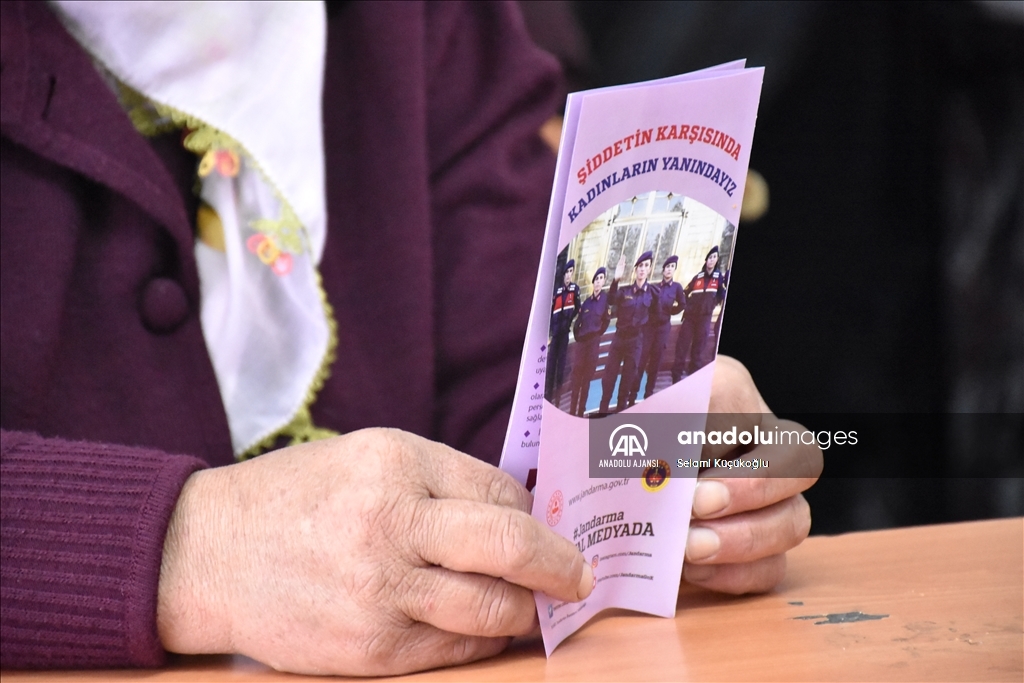 Jandarmanın kahraman kadın astsubayları hemcinslerine karşı şiddete "dur" diyor