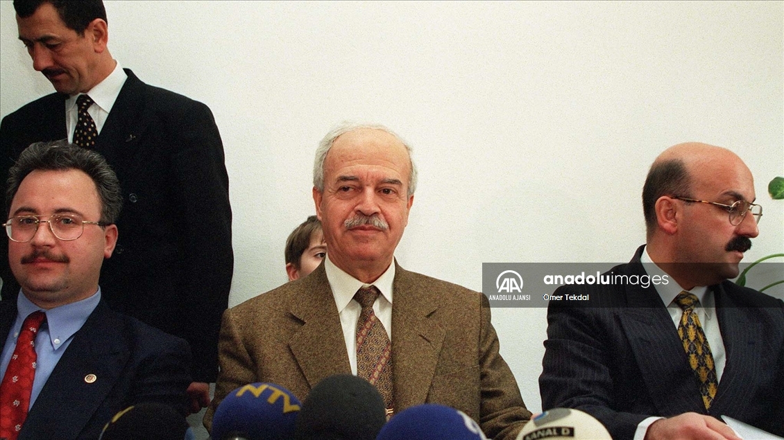Eski bakanlardan Şevket Kazan'ın vefatının ikinci yılı