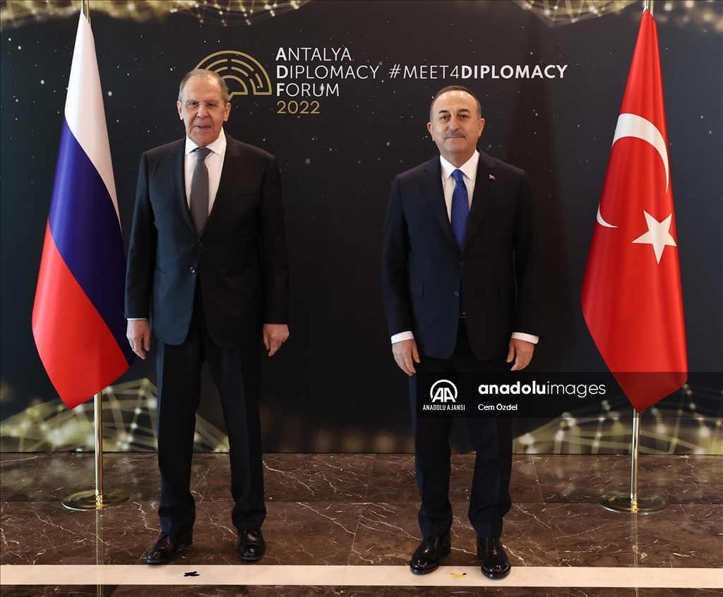 Çavuşoğlu - Lavrov karşılaması