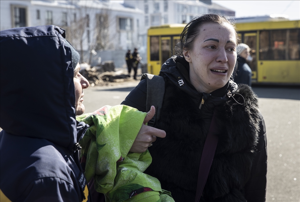 Vazhdon evakuimi i civilëve ukrainas nga qytetet Irpin dhe Bucha