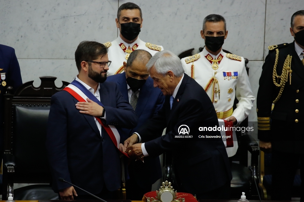 Gabriel Boric se posesiona como el nuevo presidente de Chile