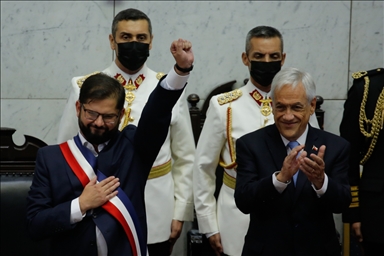 Gabriel Boric se posesiona como el nuevo presidente de Chile