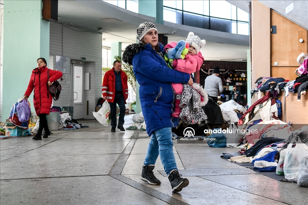 Civilians evacuated from Mariupol due to increased Russian attacks