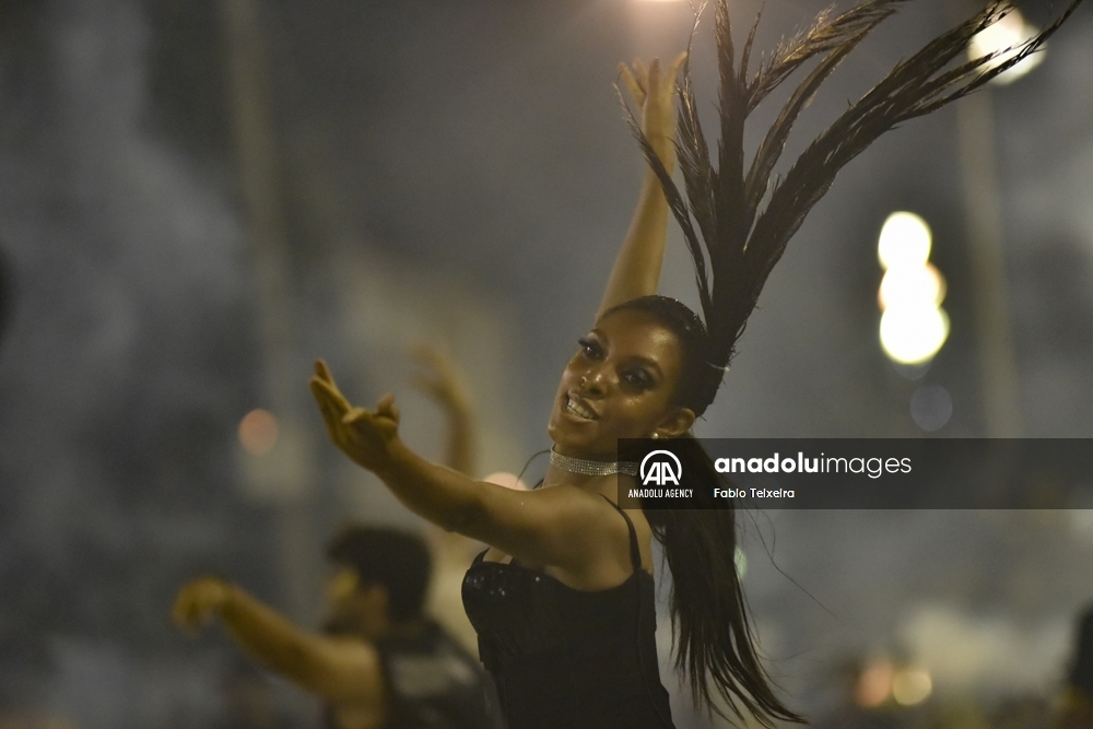 Ensayo de la Escuela de Samba Imperatriz Leopoldinense en Río de Janeiro