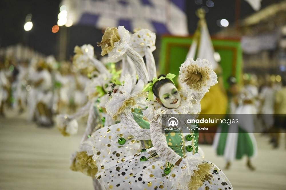 Ensayo de la Escuela de Samba Imperatriz Leopoldinense en Río de Janeiro