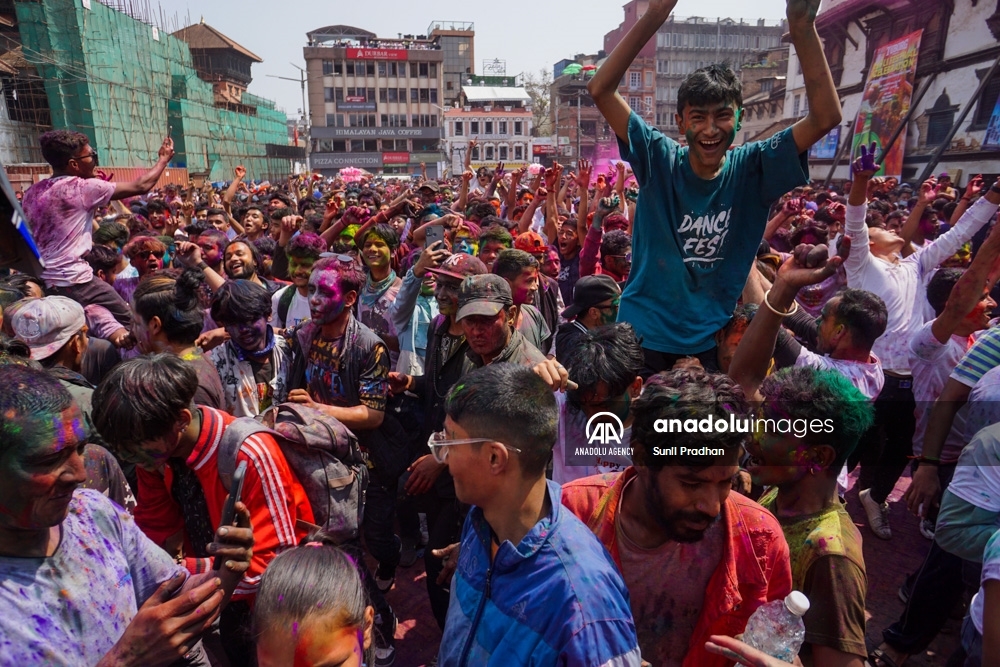 Katmandú celebró su tradicional festival Holi