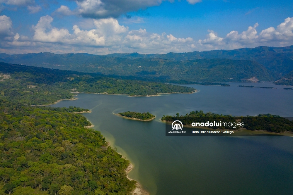El embalse de Topocoro en Santander, Colombia