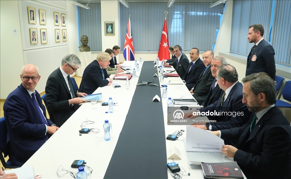 أردوغان يلتقي رئيس الوزراء البريطاني في بروكسل