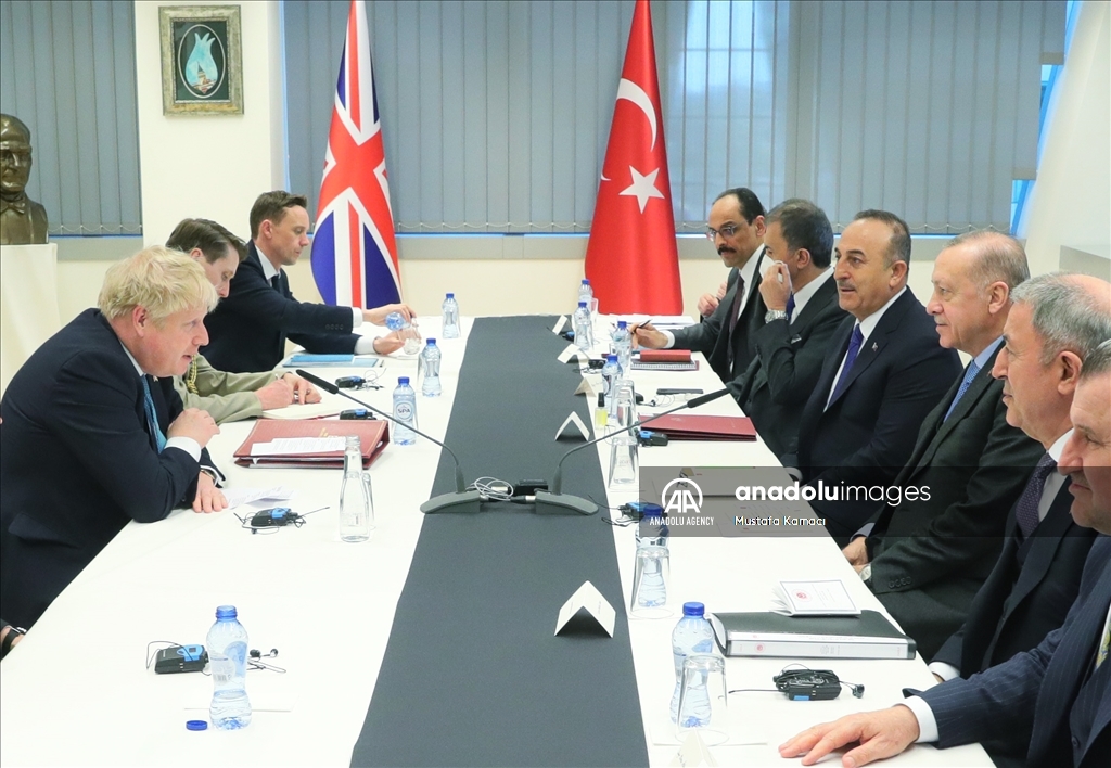 أردوغان يلتقي رئيس الوزراء البريطاني في بروكسل