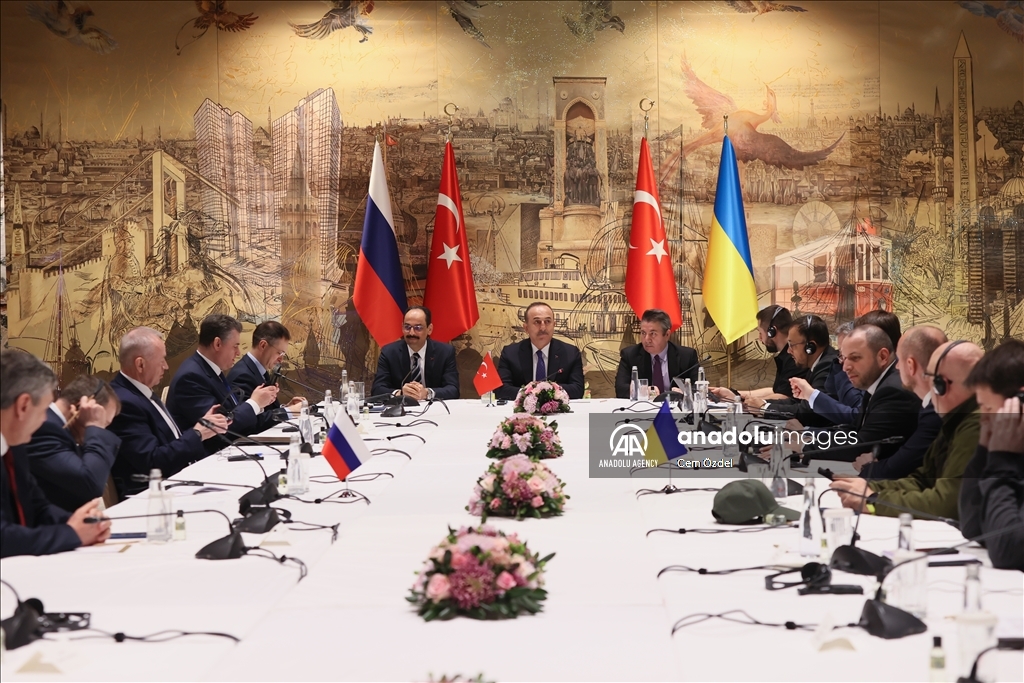 В Стамбуле завершилась встреча делегаций РФ и Украины