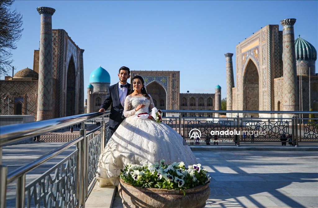 Semerkant'ın kalbi Registan Meydanı