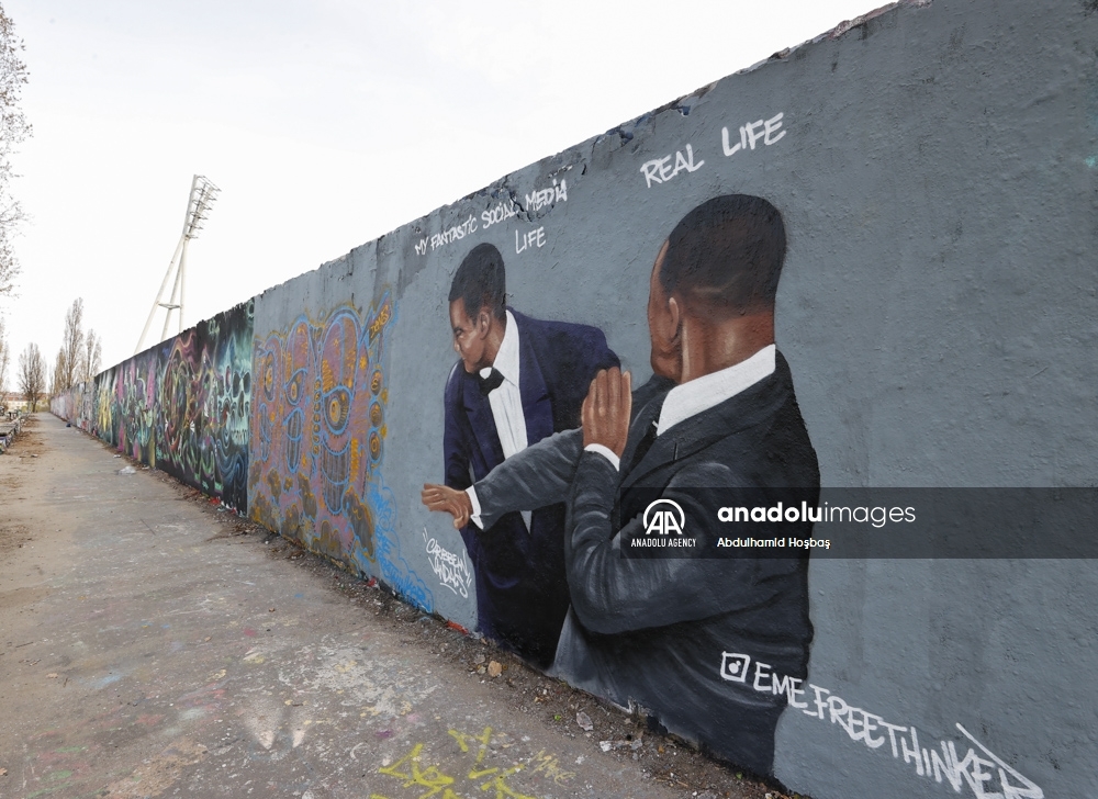 En Berlín pintan grafiti inspirado en la bofetada de Will Smith en los Oscar