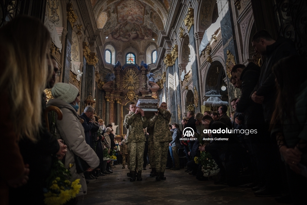 Pemakaman tentara Ukraina di Lviv